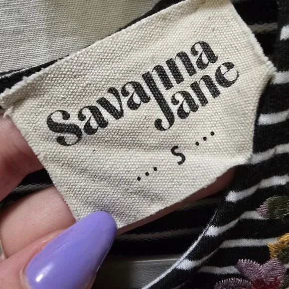 Savanna Jane White Black Striped Sleeveless Top Floral Embroidery Small Tank - Picture 2 of 9